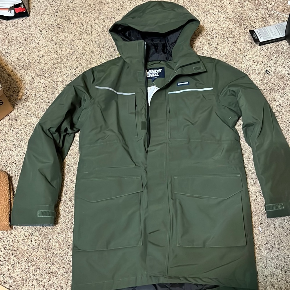NWT men’s Lands End heavy coat for the winter